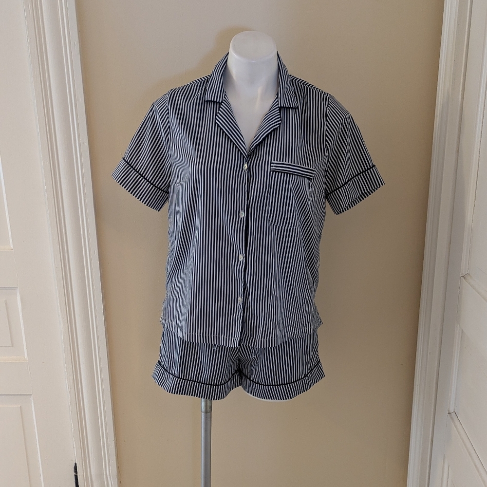 Isaac Mazrahi white and navy blue striped pajamas set size S